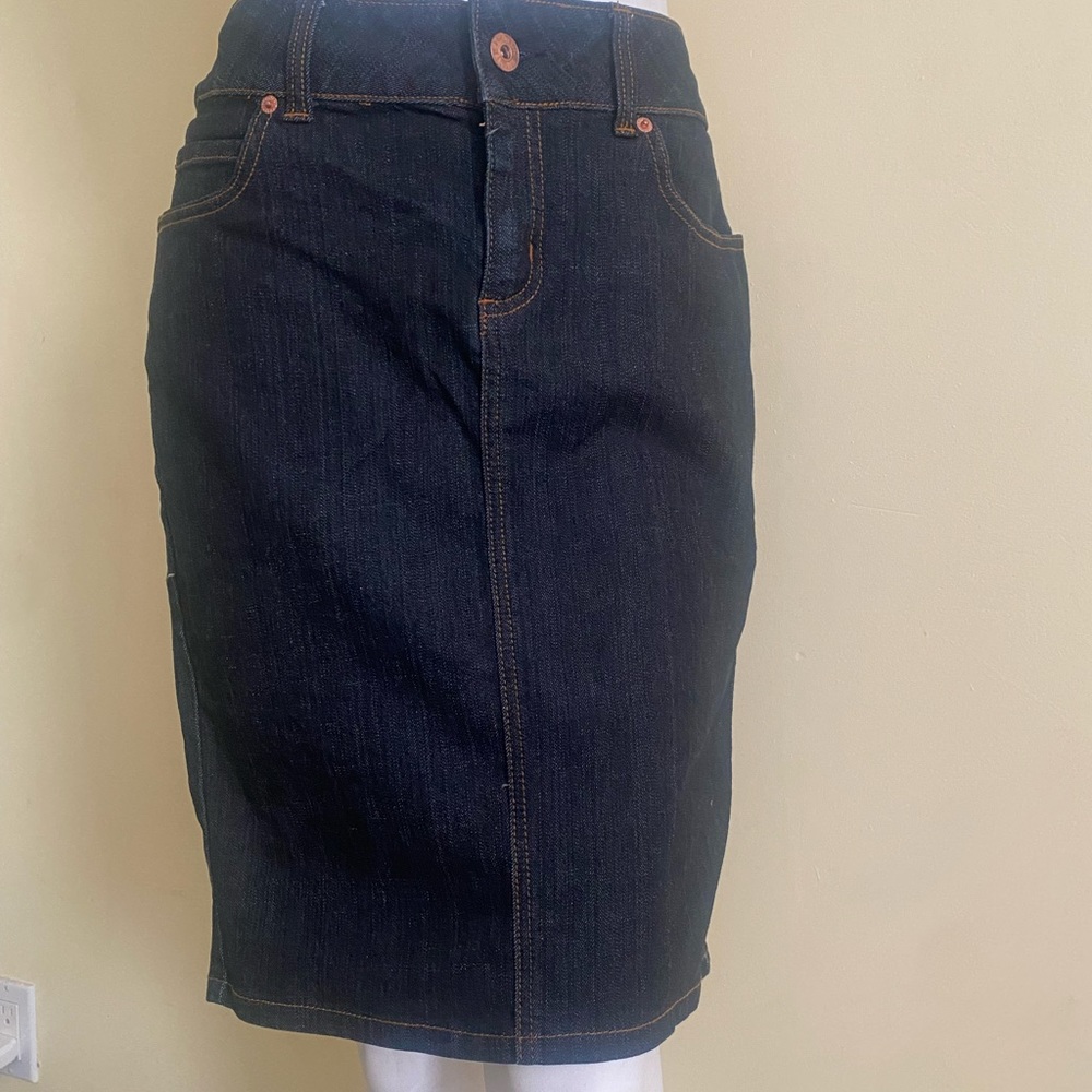 Gorgeous Mixit Denim jean skirt Size 10.